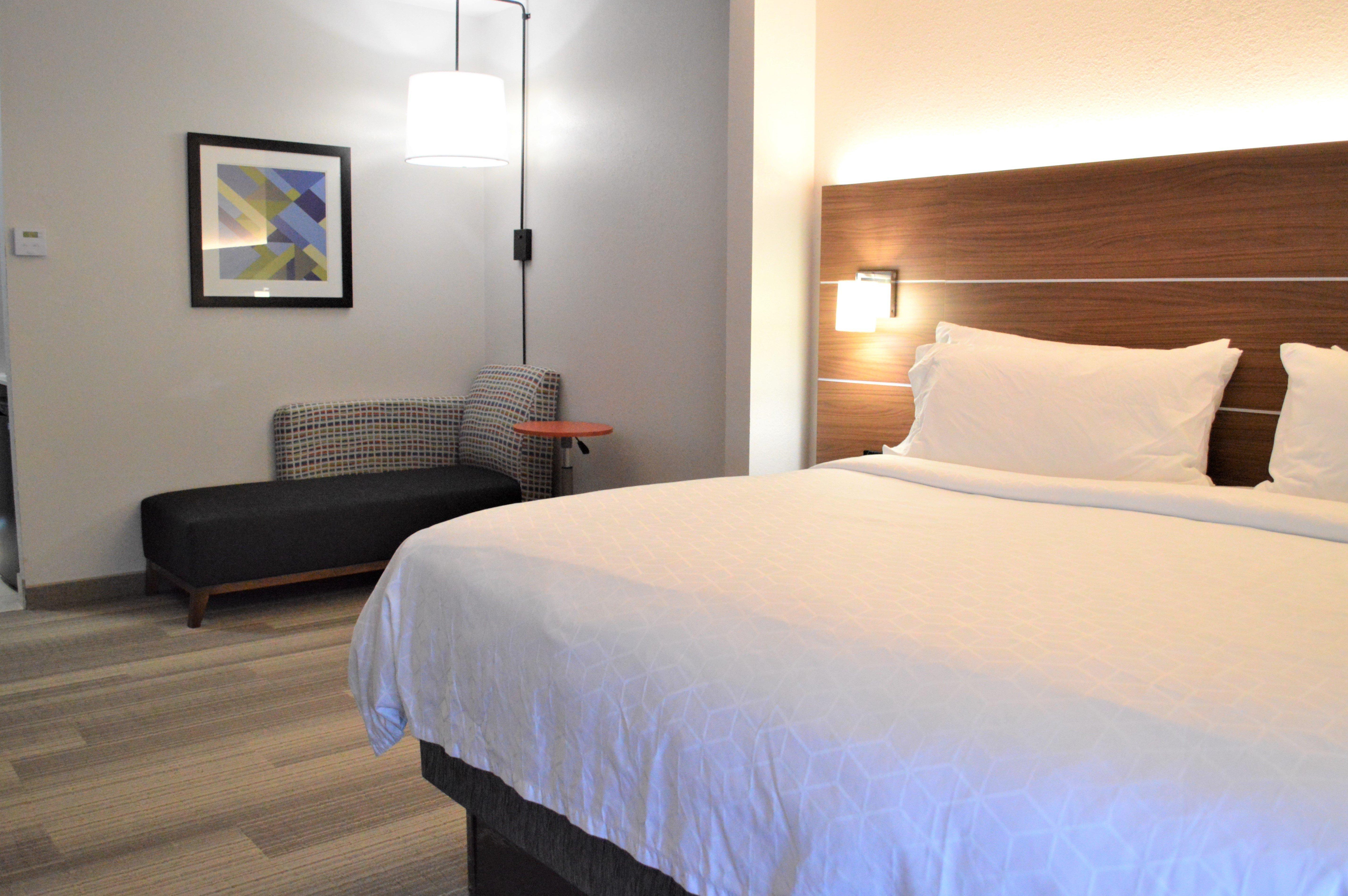 Holiday Inn Express & Suites Batesville By Ihg Exterior foto