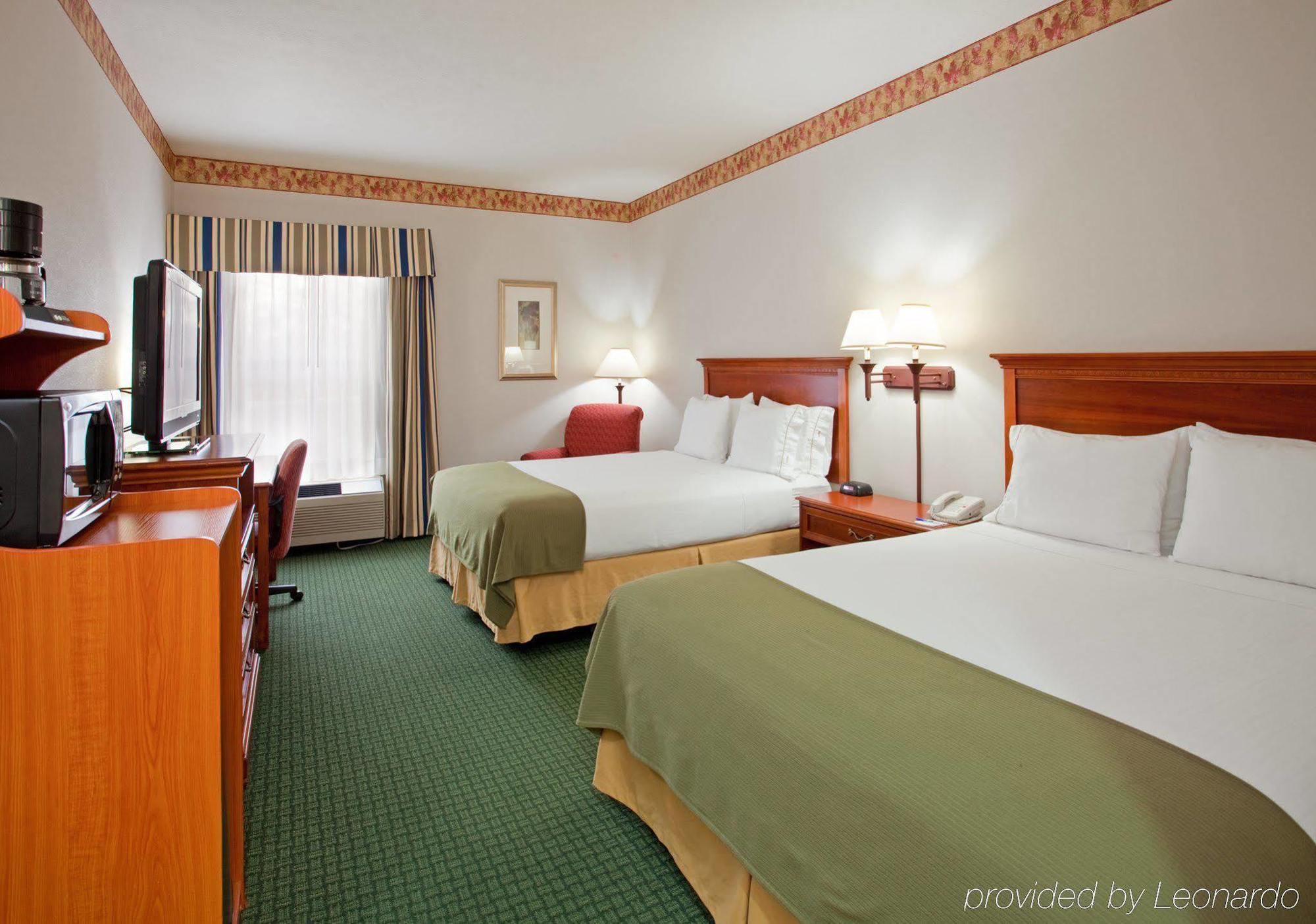 Holiday Inn Express & Suites Batesville By Ihg Cameră foto